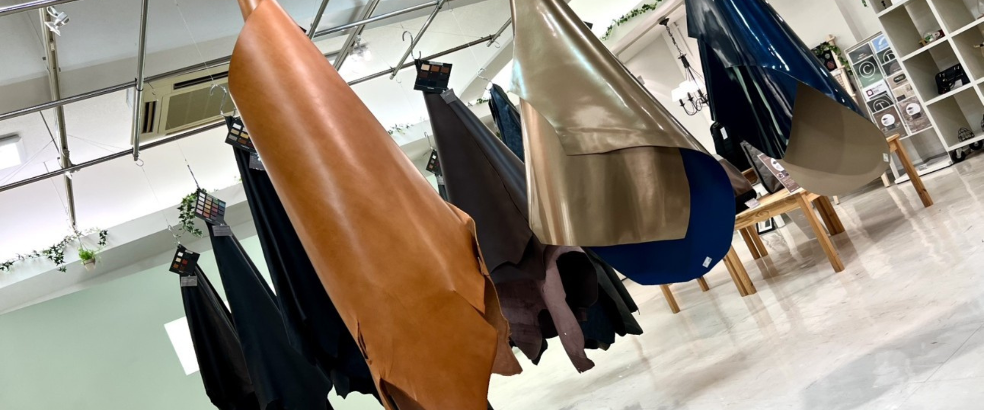 MATERIAL トップイメージ